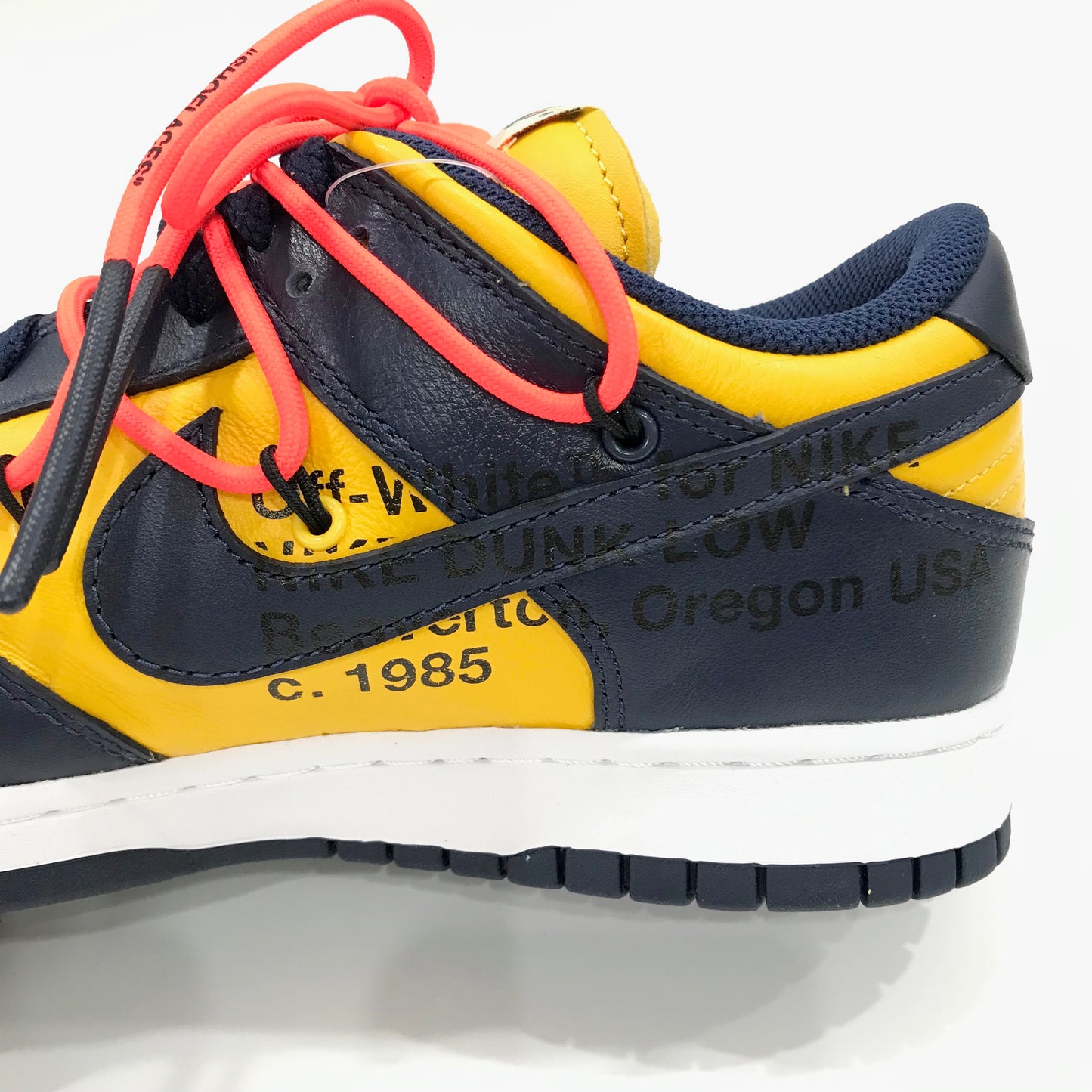Off-White x Nike Dunk Low 'University Gold' - US9
