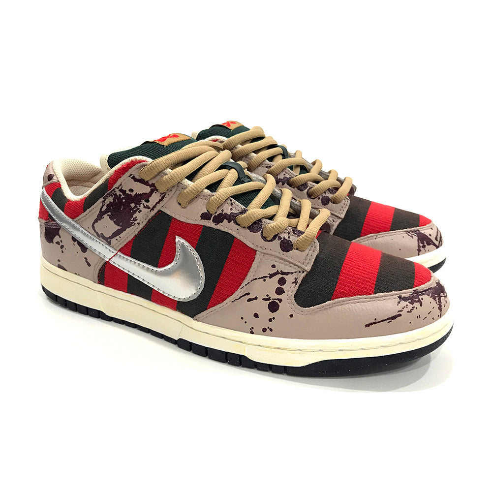 Lazy Freddy Dunk Low Custom - US11